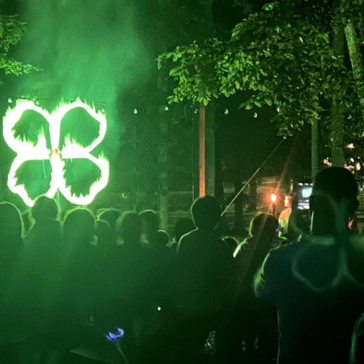  clover flame